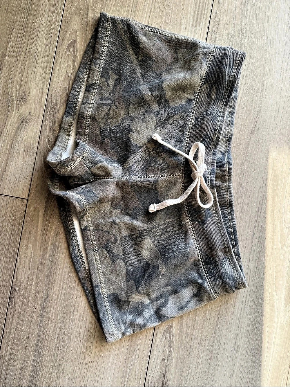 Brandi Melville-NWT-size small